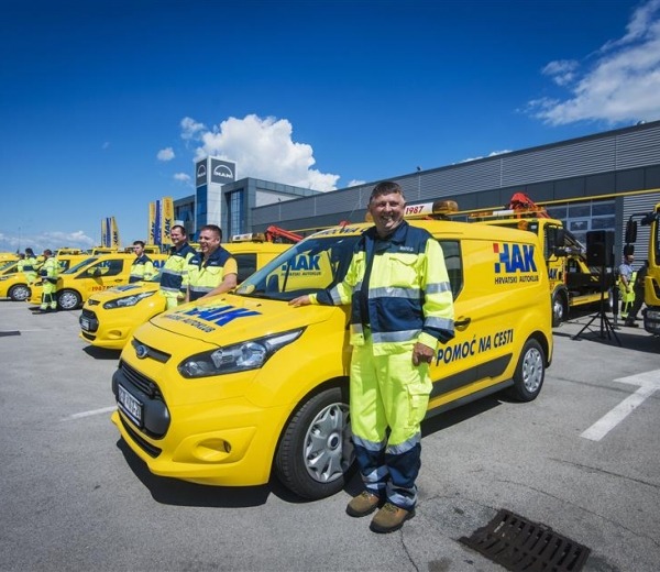 0-24 POMOĆ NA CESTI 0-24 POMOĆ NA CESTI